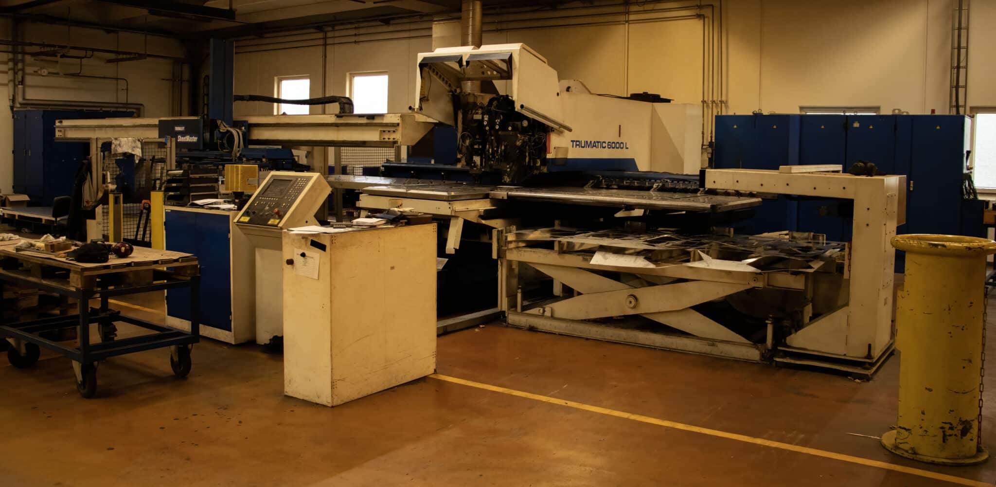 Combined laser and punching installation shown by LNT